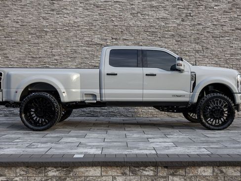 Used 2026 Ford F450 Platinum w/ Platinum Plus Package image 10