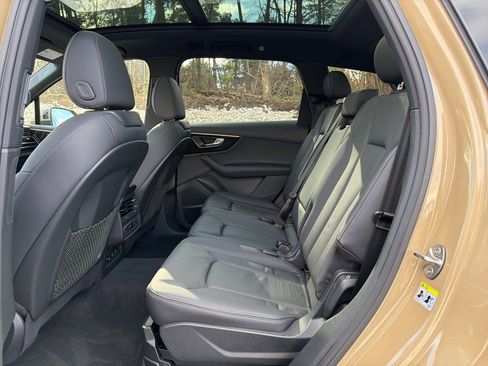 Used 2025 Audi Q7 2.0T Premium Plus w/ Premium Plus Package image 9