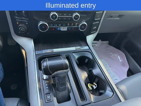 Used 2022 Ford F150 Lariat w/ Trailer Tow Package image 12