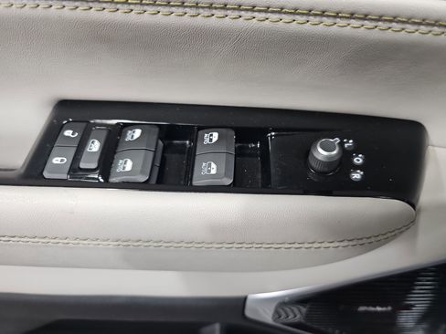 Used 2022 Jeep Wagoneer Series III w/ Premium Group I image 29