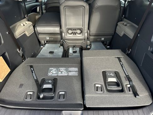 New 2026 Kia Carnival LXS image 13