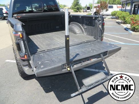 Used 2018 Ford F350 Lariat w/ Lariat Ultimate Package AWD/4WD image 20