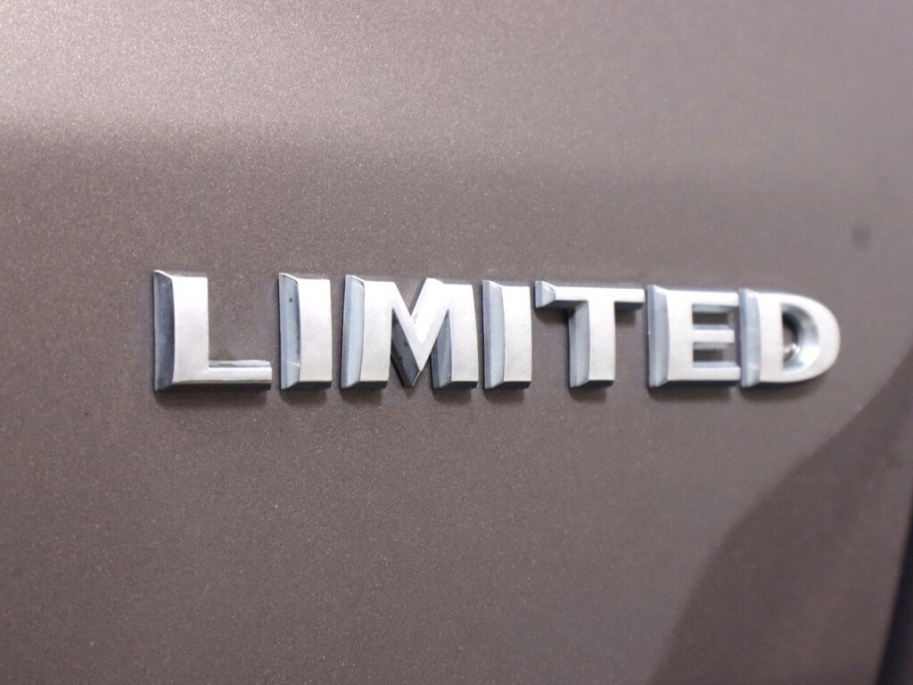 Used 2018 Jeep Grand Cherokee Limited AWD/4WD image 38