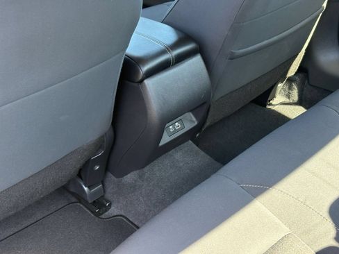 Used 2025 Nissan Altima 2.5 SV FWD image 23