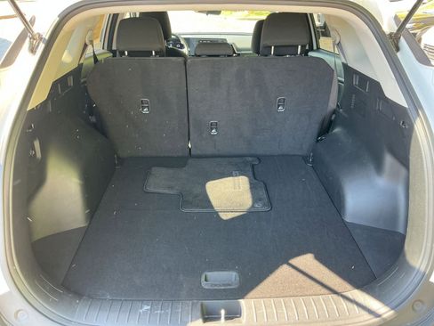 Used 2025 Kia Sportage LX FWD image 25