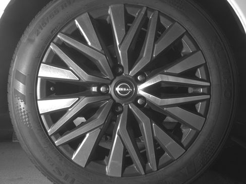 Used 2025 Nissan Altima 2.5 SV image 15