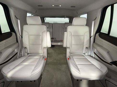 Used 2018 GMC Yukon Denali w/ Open Road Package AWD/4WD image 25