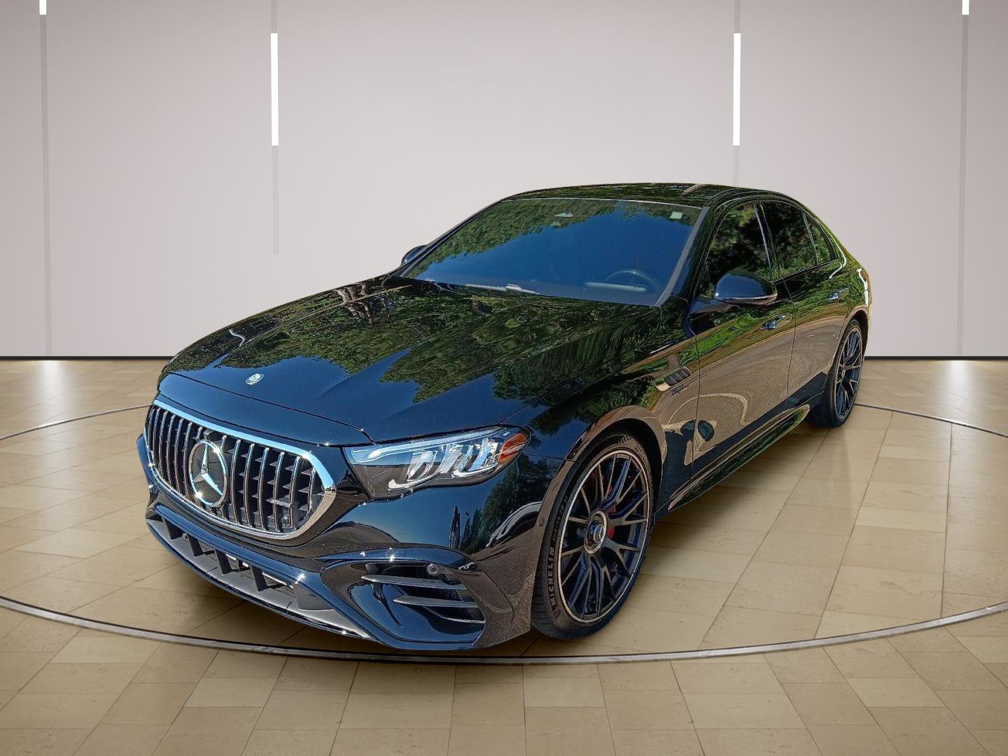 Used 2026 Mercedes-Benz E 53 AMG e 4MATIC Sedan image 3