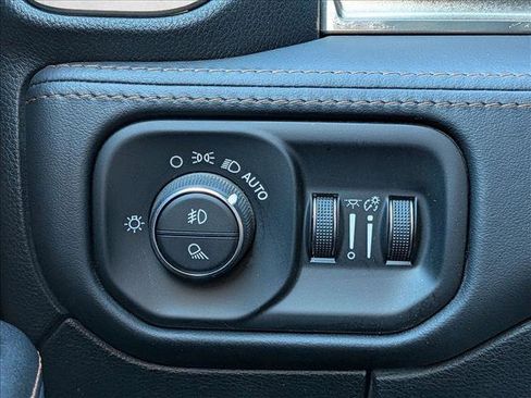 Used 2023 RAM 1500 Limited image 12