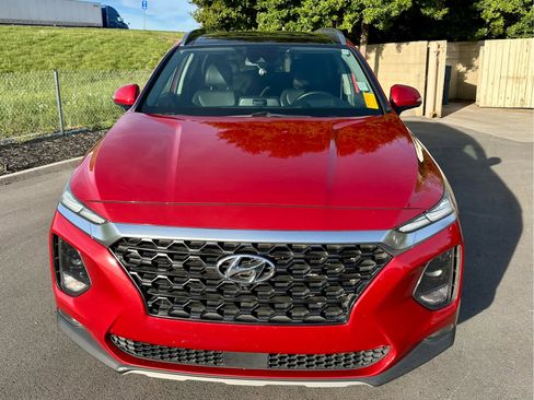 Used 2019 Hyundai Santa Fe FWD image 2