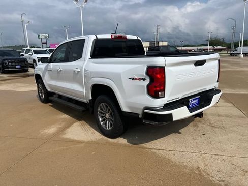 Certified 2024 Chevrolet Colorado LT w/ LT Convenience Package II AWD/4WD image 4