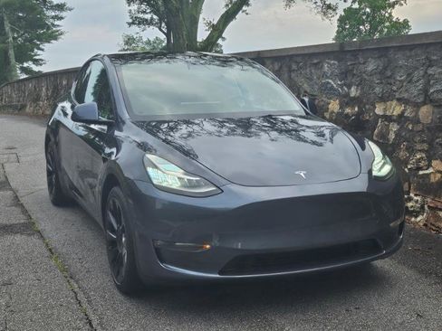 Used 2022 Tesla Model Y Long Range AWD/4WD image 11