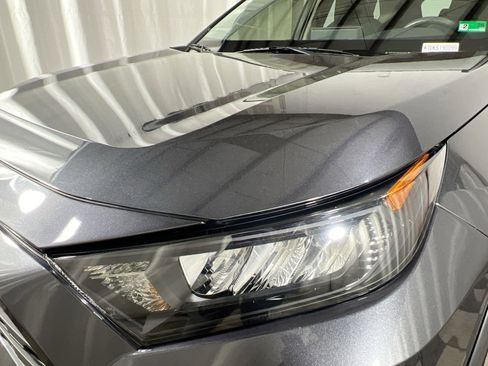 Used 2019 Toyota RAV4 LE image 13