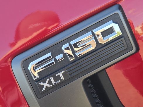 Certified 2022 Ford F150 XLT w/ Equipment Group 302A High image 8