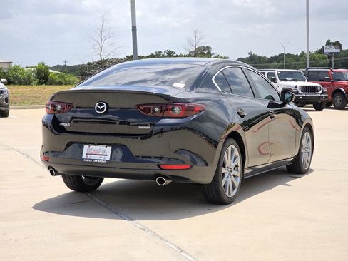 Used 2023 MAZDA MAZDA3 s FWD image 4