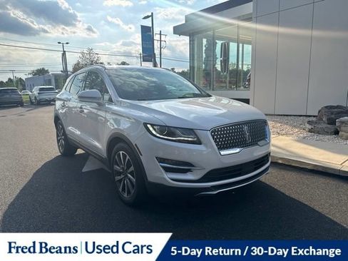 Used 2019 Lincoln MKC Reserve FWD image 1