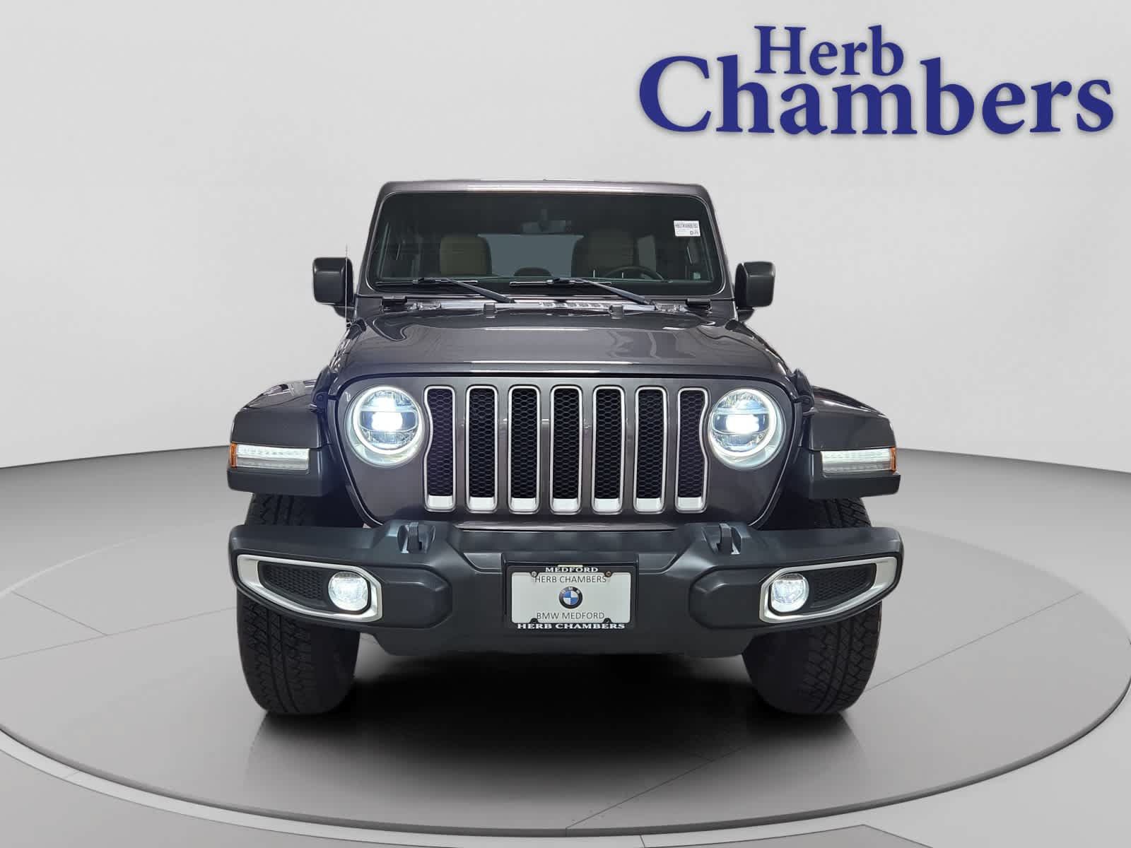 Used 2019 Jeep Wrangler Unlimited Sahara AWD/4WD image 2