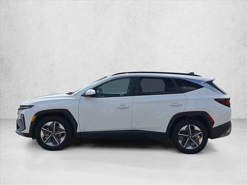 Used 2025 Hyundai Tucson SEL FWD image 9