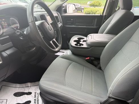 Used 2018 RAM 1500 Express w/ Black Ram 1500 Express Group AWD/4WD image 12