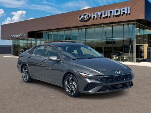 Certified 2025 Hyundai Elantra Limited w/ Cargo Package FWD image 1