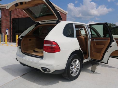 Used 2008 Porsche Cayenne AWD/4WD image 25