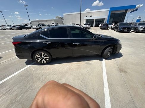 Used 2022 Nissan Altima 2.5 SV w/ SV Premium Package FWD image 20