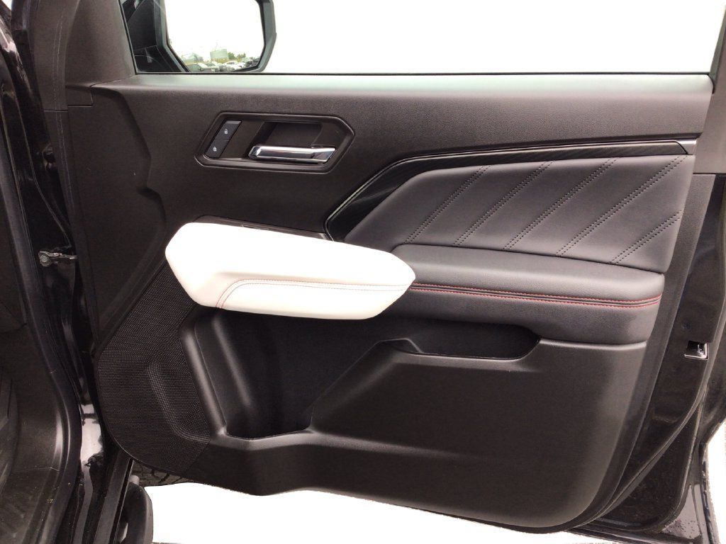 Used 2024 GMC Canyon AT4X AWD/4WD image 20