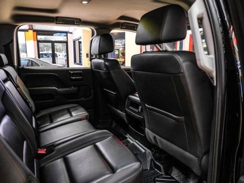 Used 2018 GMC Sierra 1500 SLT w/ All Terrain X Package image 32