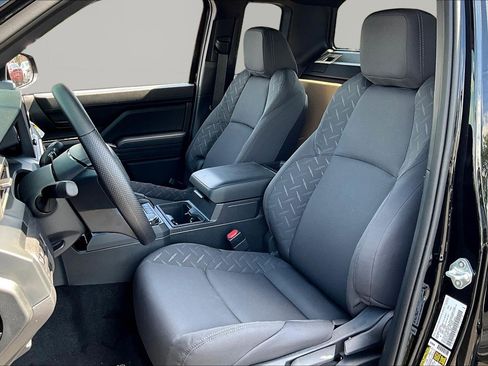 New 2026 Toyota Tacoma SR AWD/4WD image 15