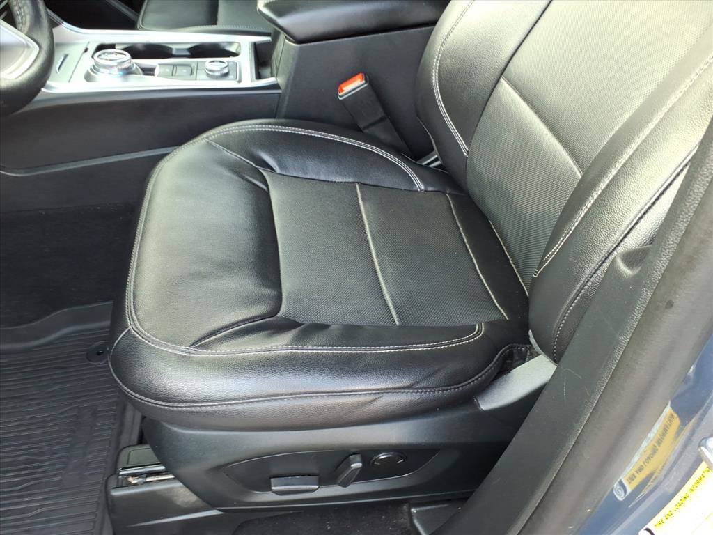 Used 2021 Ford Explorer Limited w/ Equipment Group 301A AWD/4WD image 24