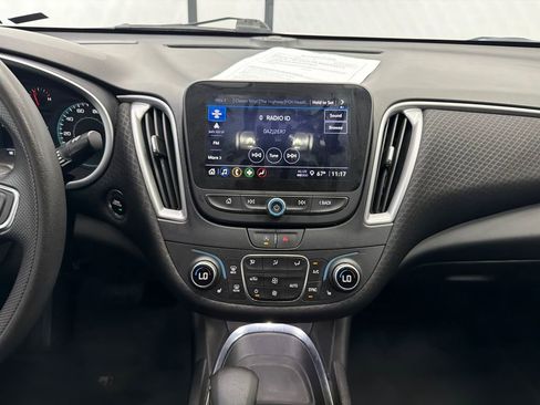 Used 2023 Chevrolet Malibu LT image 27