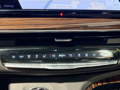 Used 2023 Cadillac Escalade ESV Premium Luxury image 14