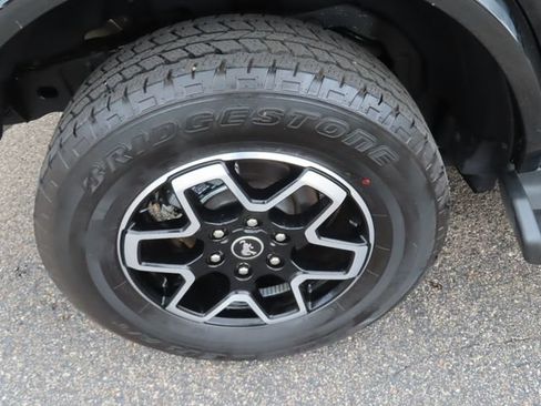 Used 2025 Ford Bronco Outer Banks AWD/4WD image 14