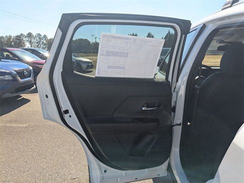 New 2026 Nissan Kicks SR image 24