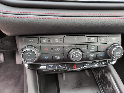 Certified 2024 Dodge Durango R/T AWD/4WD image 29