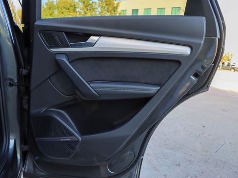 Used 2021 Audi SQ5 Premium Plus w/ Premium Plus Package image 11