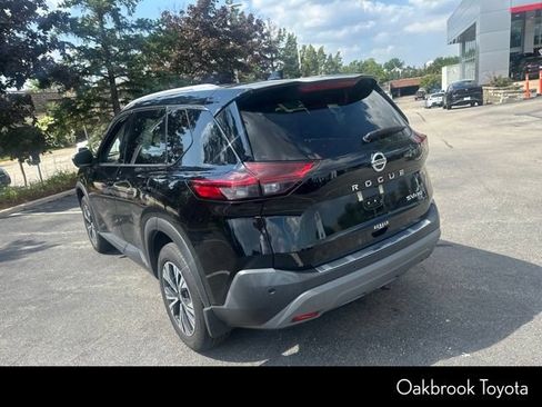 Used 2021 Nissan Rogue SV w/ Premium Package AWD/4WD image 5