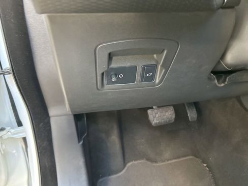 Used 2021 Land Rover Range Rover Velar S image 43