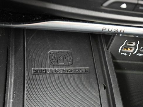 Used 2024 Chrysler Pacifica Pinnacle image 30