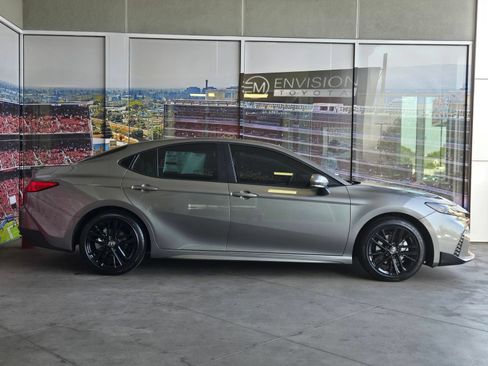 Used 2026 Toyota Camry SE w/ Convenience Package FWD image 3
