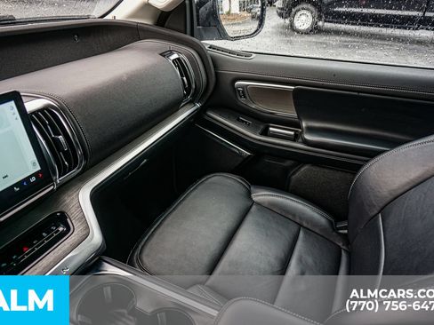Used 2025 Ford Expedition Max Platinum AWD/4WD image 45