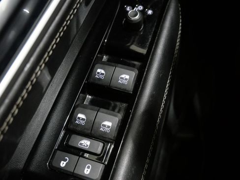 Used 2022 Jeep Wagoneer Series II w/ Premium Group I image 12