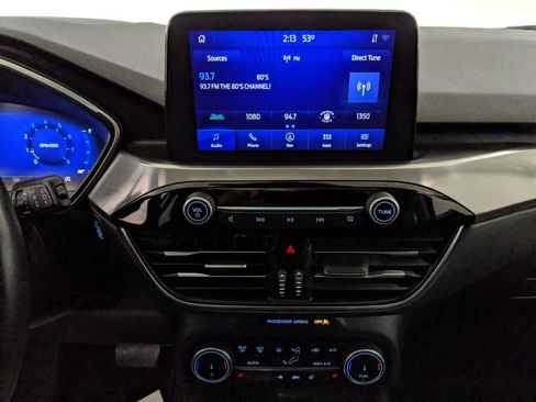 Certified 2022 Ford Escape Titanium w/ Class II Trailer Tow Package image 8