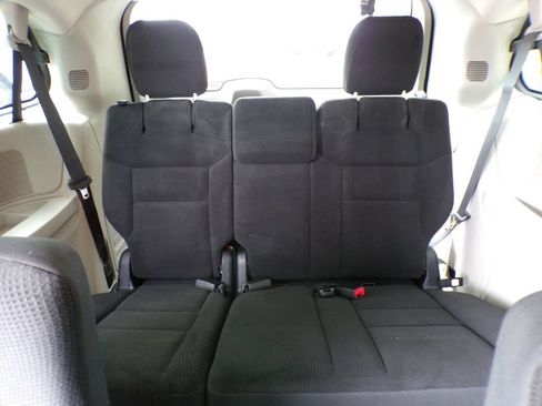 Used 2018 Dodge Grand Caravan SE w/ UConnect Hands-Free Group FWD image 20