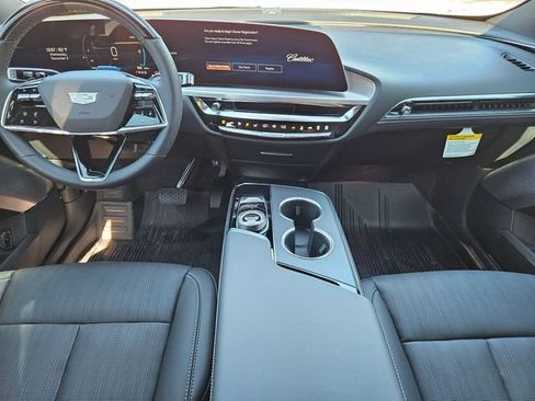 New 2026 Cadillac Lyriq Premium Luxury image 11