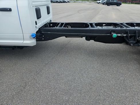 New 2026 RAM 5500 Tradesman AWD/4WD image 20