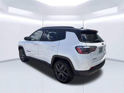 Used 2026 Jeep Compass Limited AWD/4WD image 5