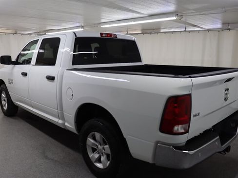 Used 2022 RAM 1500 Classic SLT w/ Electronics Group AWD/4WD image 4