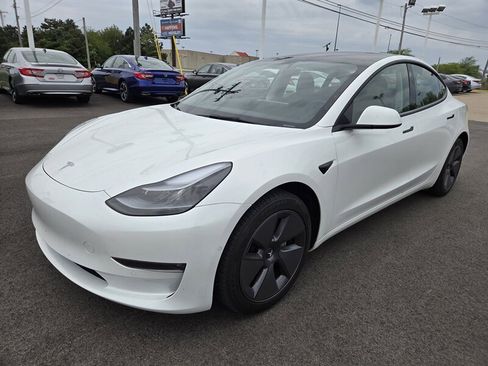 Used 2022 Tesla Model 3 Long Range AWD/4WD image 7