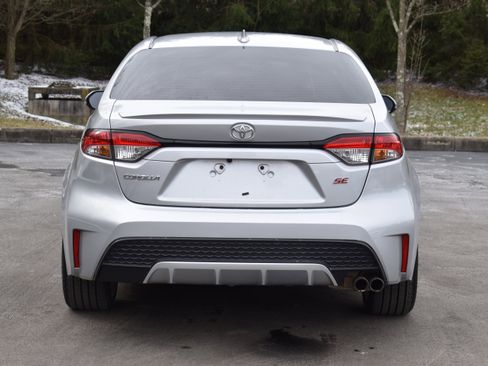 Used 2022 Toyota Corolla SE w/ Carpet Mat Package (TMS) image 27
